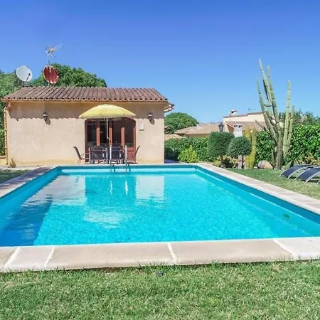 Nettes In Mit Privatem Pool Pollença